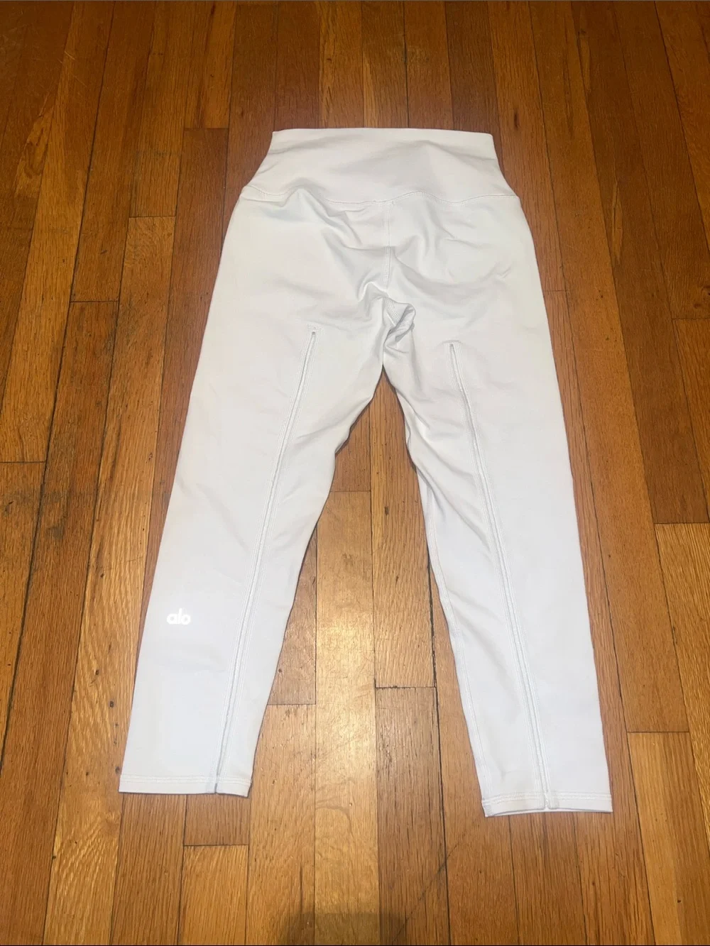 Alo Yoga High Waist Dash 7/8th Capri Cropped Tights in White, Women’s size Small